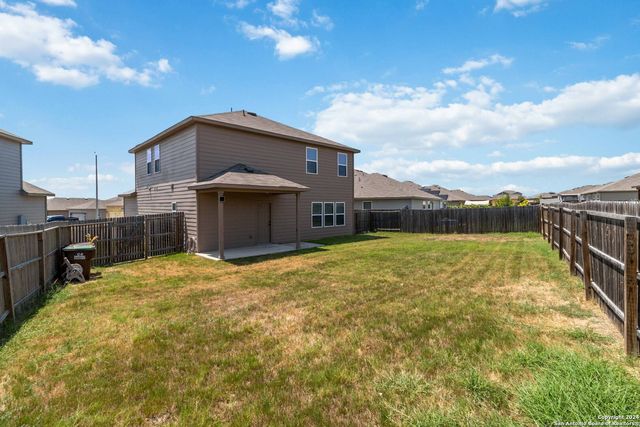 4502 Heathers Rose, St Hedwig, TX 78152