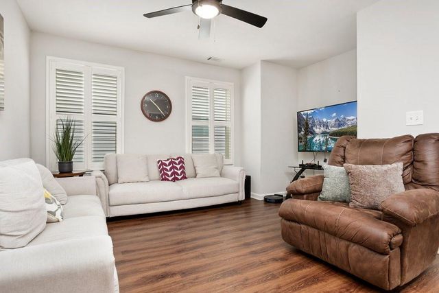 6115 Stella Light Drive, Flowery Branch, GA 30542