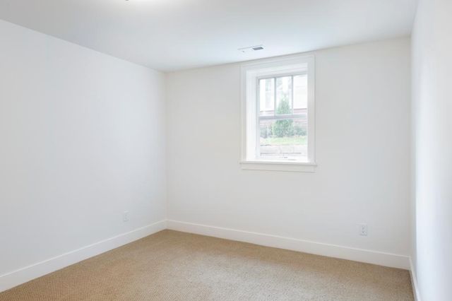 231 Manitoba Avenue N Main Level, Wayzata, MN 55391