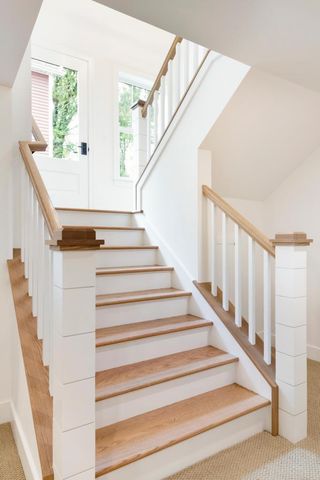 231 Manitoba Avenue N Main Level, Wayzata, MN 55391