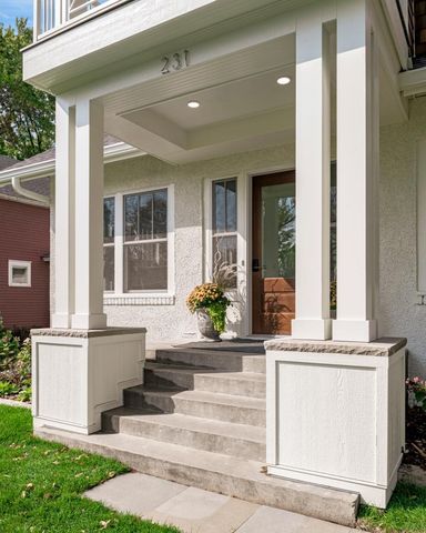 231 Manitoba Avenue N Main Level, Wayzata, MN 55391