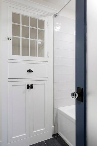 231 Manitoba Avenue N Main Level, Wayzata, MN 55391