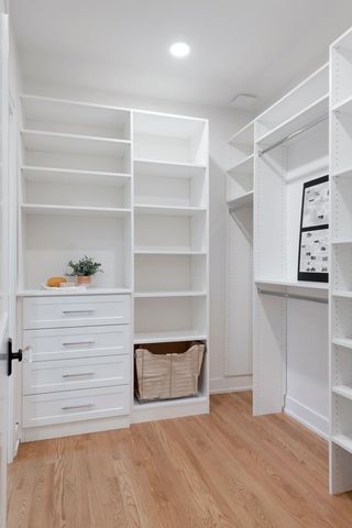 231 Manitoba Avenue N Main Level, Wayzata, MN 55391