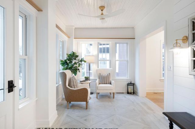 231 Manitoba Avenue N Main Level, Wayzata, MN 55391