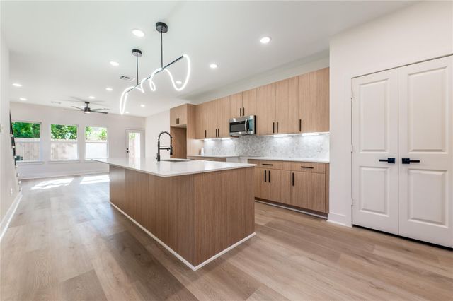 7930 Corinth Street, Houston, TX 77051