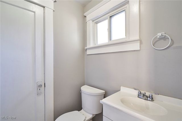 867 Battles Avenue, Akron, OH 44314