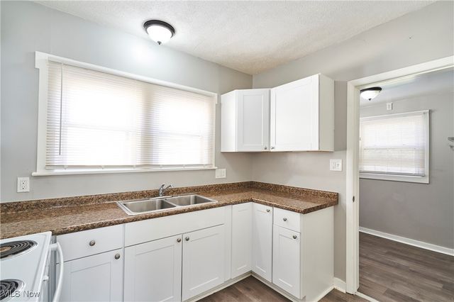 867 Battles Avenue, Akron, OH 44314