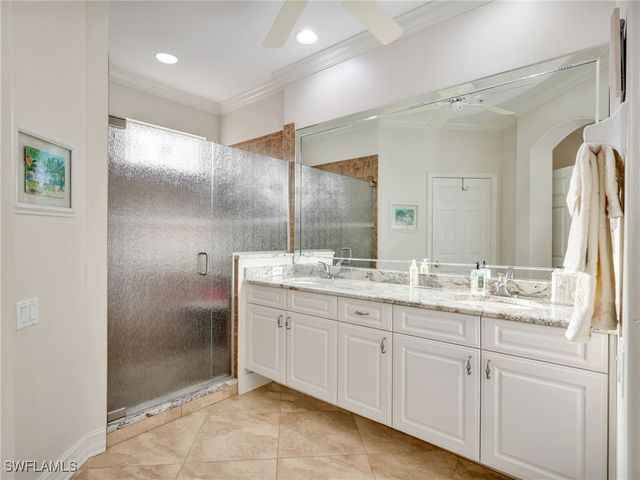 800 Carrick Bend CIR 102, Naples, FL 34110