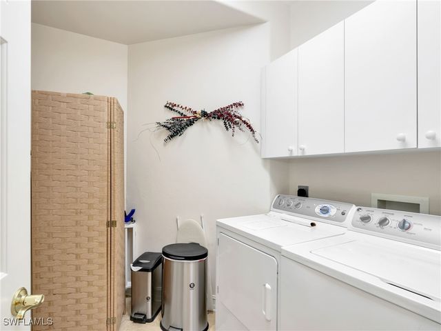 800 Carrick Bend CIR 102, Naples, FL 34110