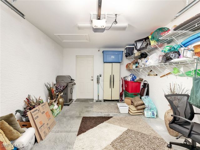 800 Carrick Bend CIR 102, Naples, FL 34110