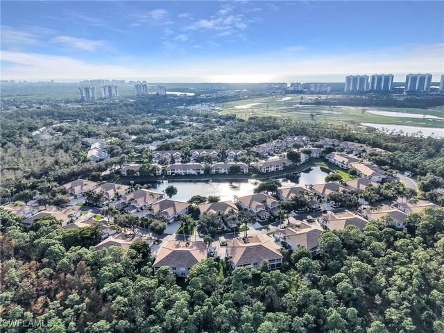 800 Carrick Bend CIR 102, Naples, FL 34110