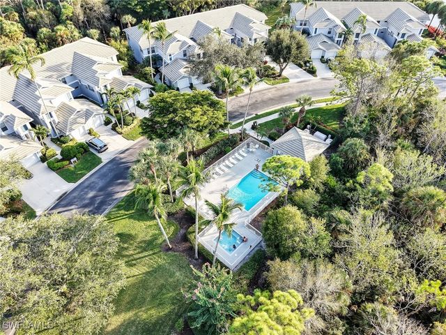 800 Carrick Bend CIR 102, Naples, FL 34110