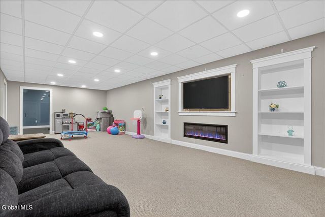 142 Altamont Road, New Scotland, NY 12186