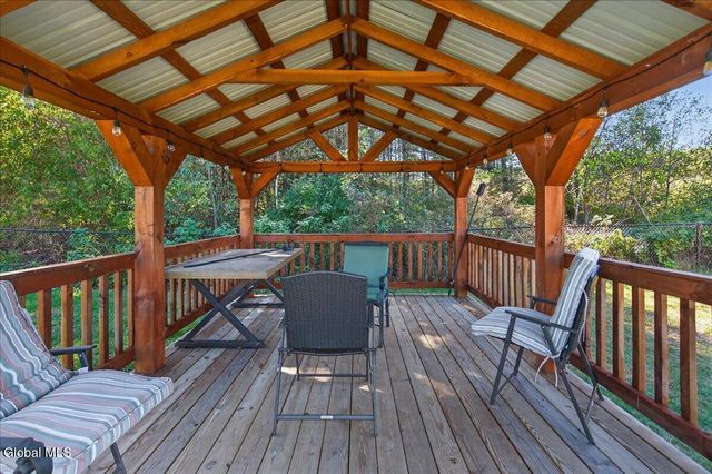 142 Altamont Road, New Scotland, NY 12186