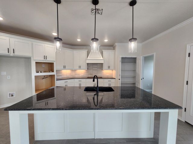 701 Eagle Claw DR, Salado, TX 76571