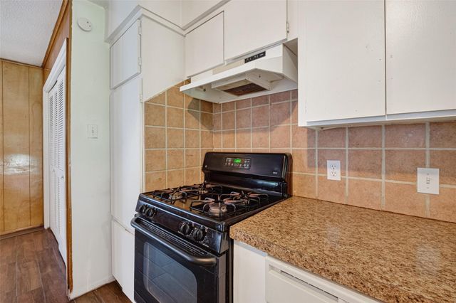 8158 Detroit Street, Houston, TX 77017