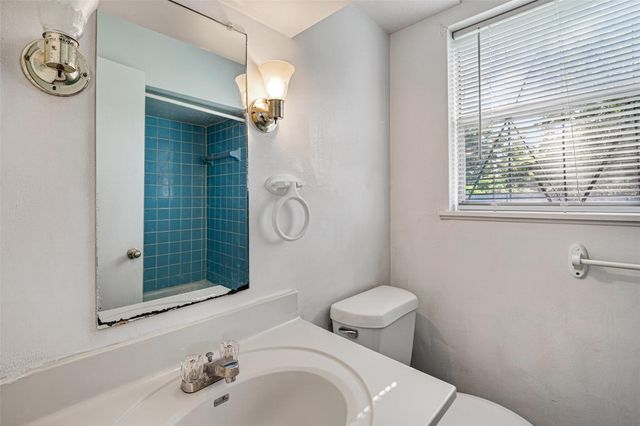 8158 Detroit Street, Houston, TX 77017