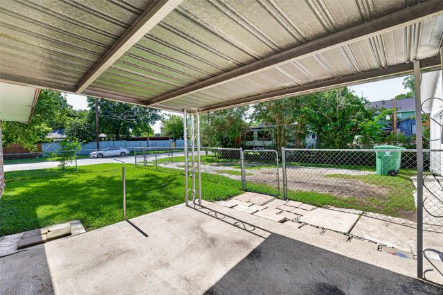 8158 Detroit Street, Houston, TX 77017