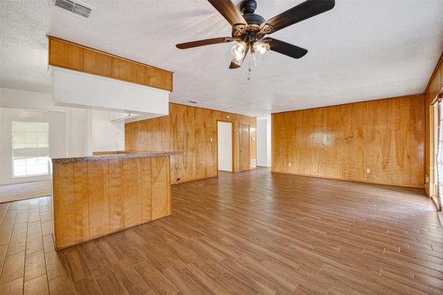 8158 Detroit Street, Houston, TX 77017