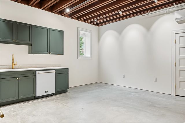 905 North Main Street 102, Providence, RI 02903