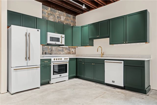 905 North Main Street 102, Providence, RI 02903