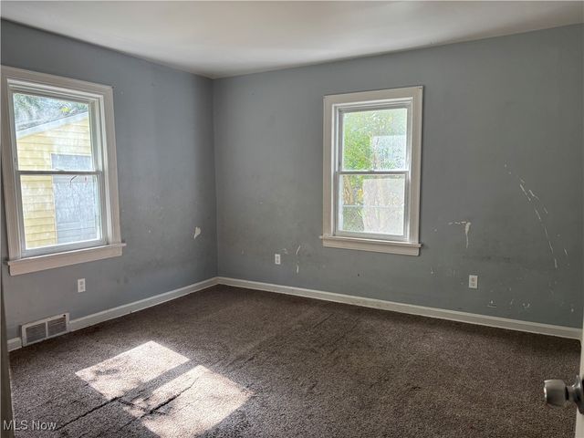 74 Vesper Street, Akron, OH 44310