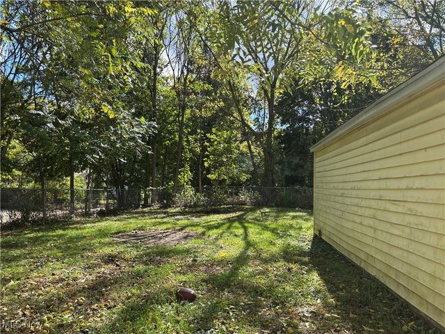 74 Vesper Street, Akron, OH 44310