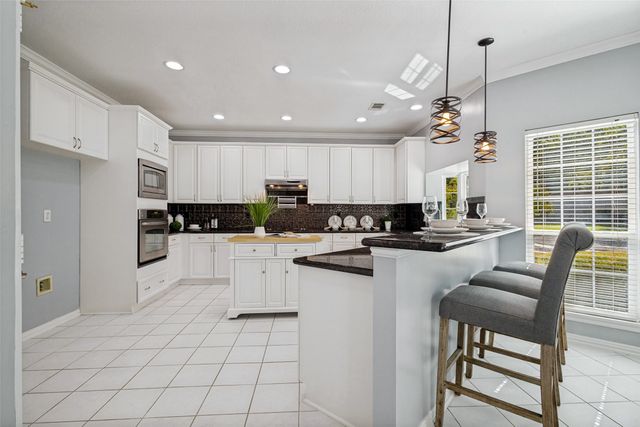204 E Chapel Downs Drive, Southlake, TX 76092