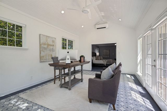 204 E Chapel Downs Drive, Southlake, TX 76092