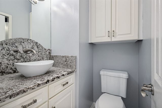 204 E Chapel Downs Drive, Southlake, TX 76092