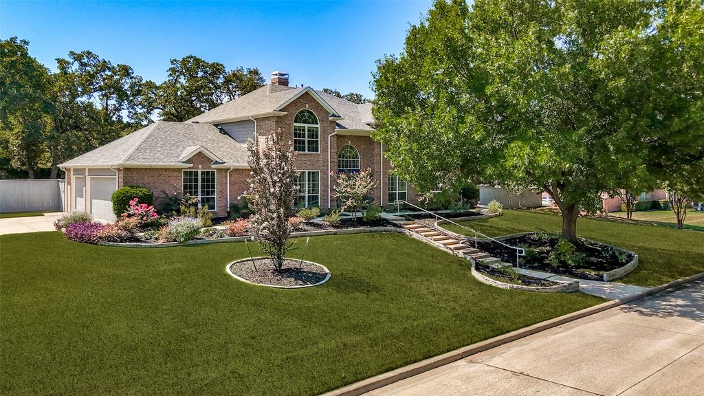 204 E Chapel Downs Drive, Southlake, TX 76092 — photo 2