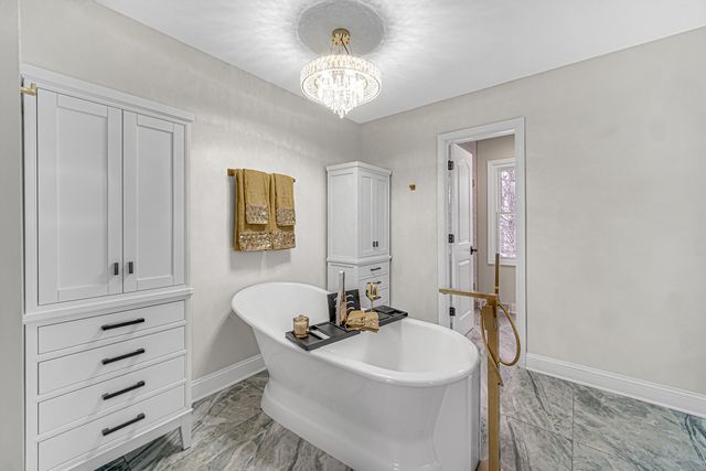 967 W Bauer Road, Naperville, IL 60563