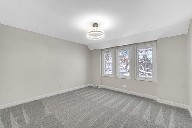 967 W Bauer Road, Naperville, IL 60563