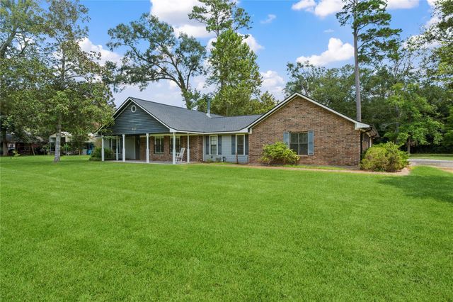 83 County Road 3189c, Cleveland, TX 77327