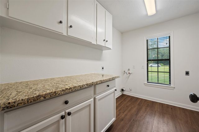 83 County Road 3189c, Cleveland, TX 77327