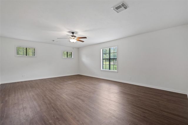 83 County Road 3189c, Cleveland, TX 77327