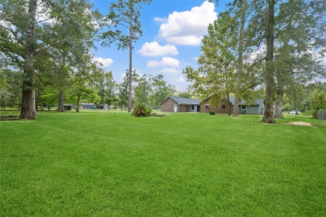 83 County Road 3189c, Cleveland, TX 77327