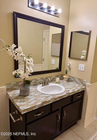 6105 MAGGIES Circle, 101, Jacksonville, FL 32244