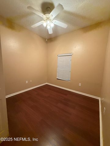 6105 MAGGIES Circle, 101, Jacksonville, FL 32244
