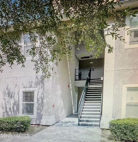 6105 MAGGIES Circle, 101, Jacksonville, FL 32244