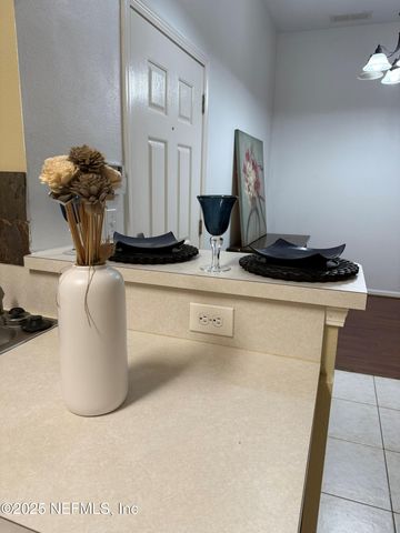 6105 MAGGIES Circle, 101, Jacksonville, FL 32244