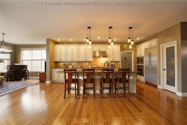 561 Wynterhall Lane, South Charleston, WV 25309