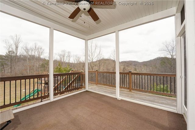 561 Wynterhall Lane, South Charleston, WV 25309