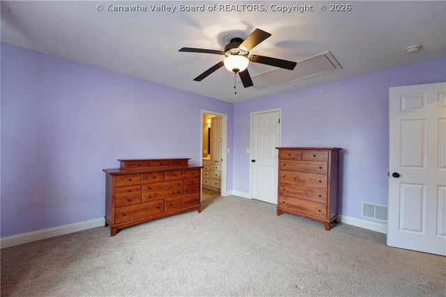 561 Wynterhall Lane, South Charleston, WV 25309