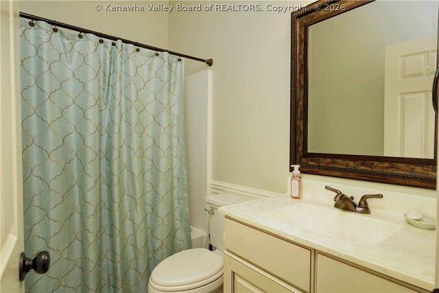 561 Wynterhall Lane, South Charleston, WV 25309