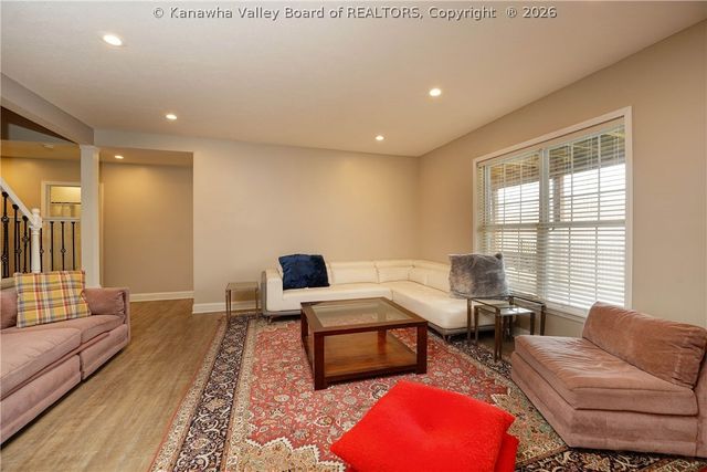 561 Wynterhall Lane, South Charleston, WV 25309