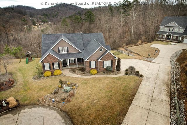 561 Wynterhall Lane, South Charleston, WV 25309