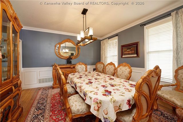 561 Wynterhall Lane, South Charleston, WV 25309