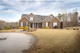 561 Wynterhall Lane, South Charleston, WV 25309