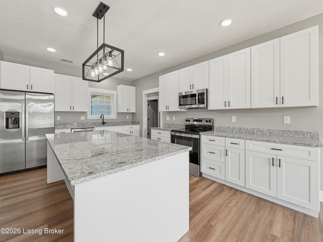 88 Betty Boyd Ln, Brandenburg, KY 40108